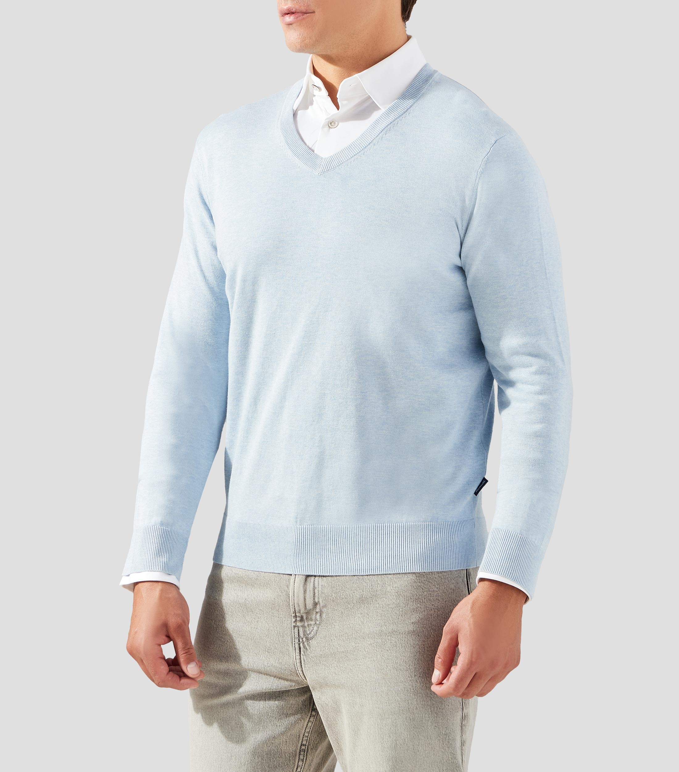 Suéter cuello V Hombre